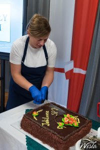 Okolicznościowy tort na jubileusz szkoły